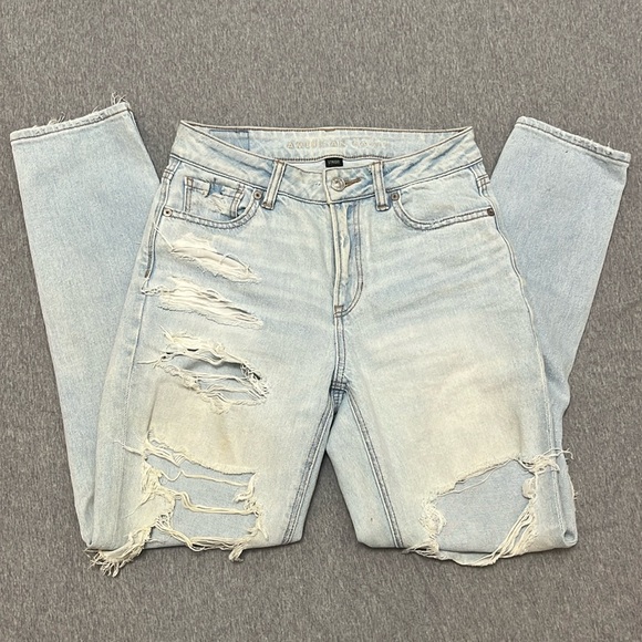 American Eagle Outfitters Denim - American Eagle distressed mom jeans size 0